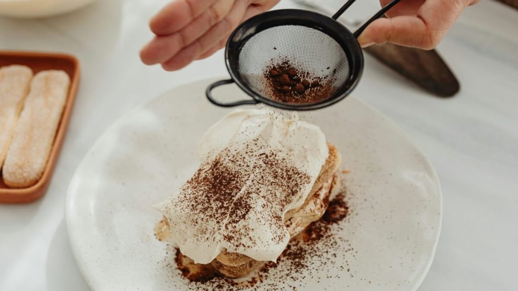 assembling tiramisu